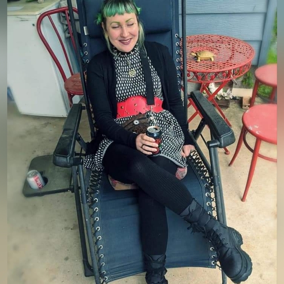 Meet your Posher, Jacqie - Picture 2 of 2